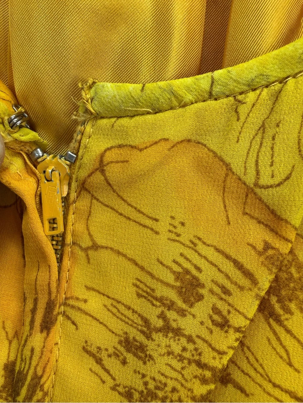 Vintage 50s 60s Sleeveless Yellow Floral Belted Dress with Scarf
